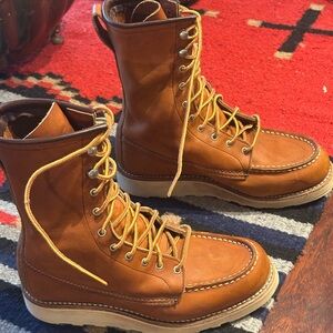 Red wing women’s Moc